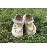 Baby bare shoes IO - summer perforation Canary